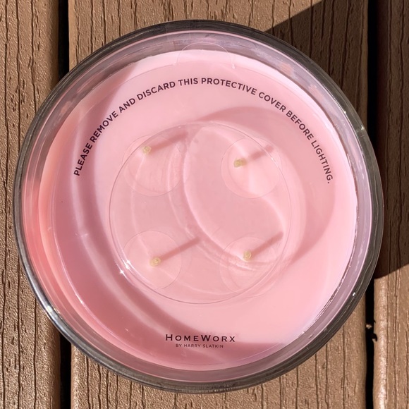 🆕HOMEWORX HARRY SLATKIN “FARMSTAND STRAWBERRY” 4 WICK 18oz CANDLE NWT!! - Picture 2 of 5